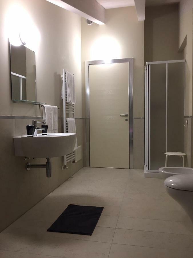 Residenza Virgiliana Suite Con Terrazza-Centro Storico มานโตวา ภายนอก รูปภาพ