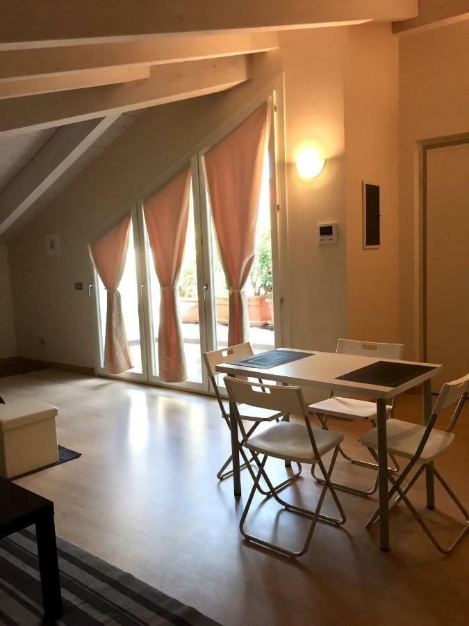 Residenza Virgiliana Suite Con Terrazza-Centro Storico มานโตวา ภายนอก รูปภาพ